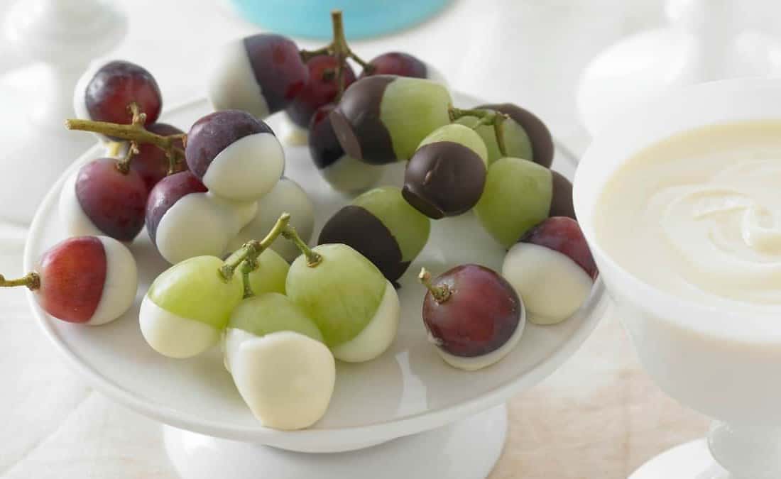 Chocolate-Dipped Fresh Grapes