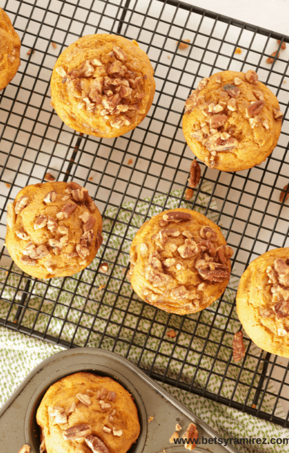 fall pumpkin praline muffins