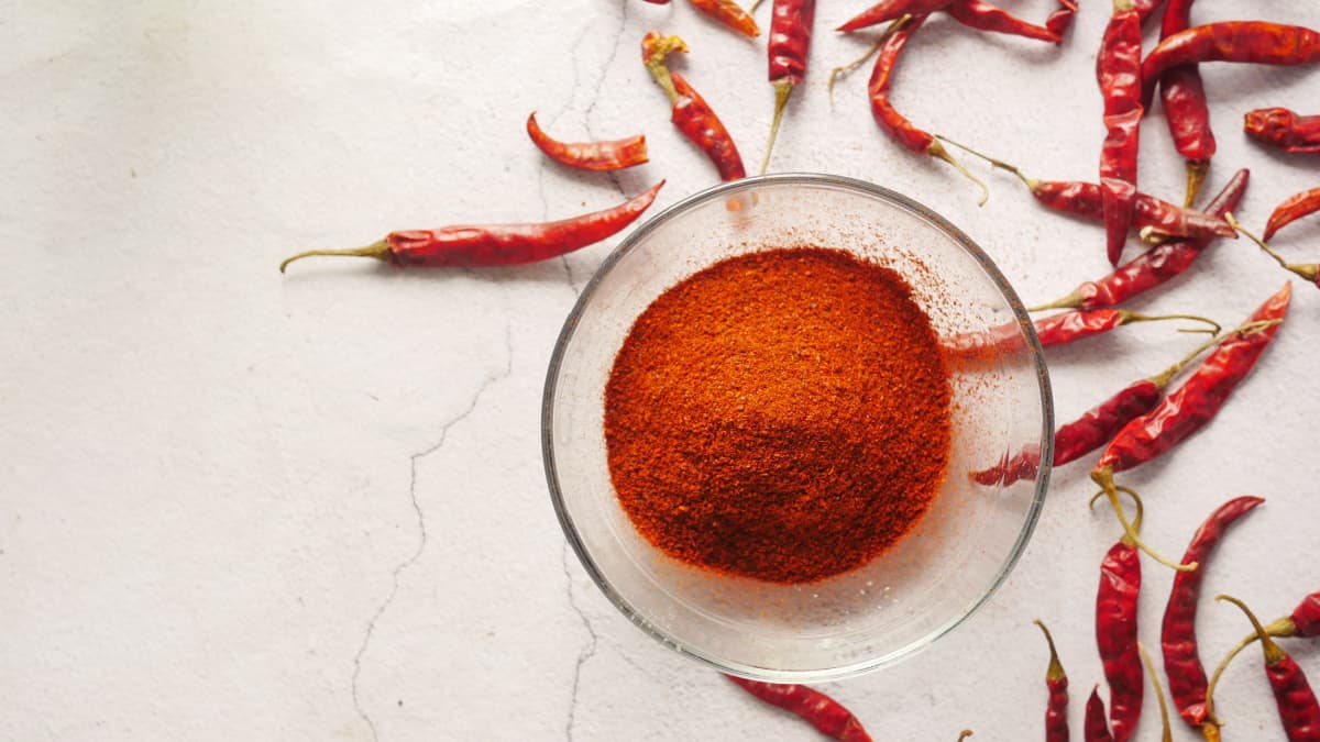 red dried chili peppers and powder how much capsaicin is too much