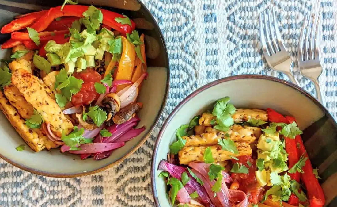 Vegan Fajita Bowls with Tempeh