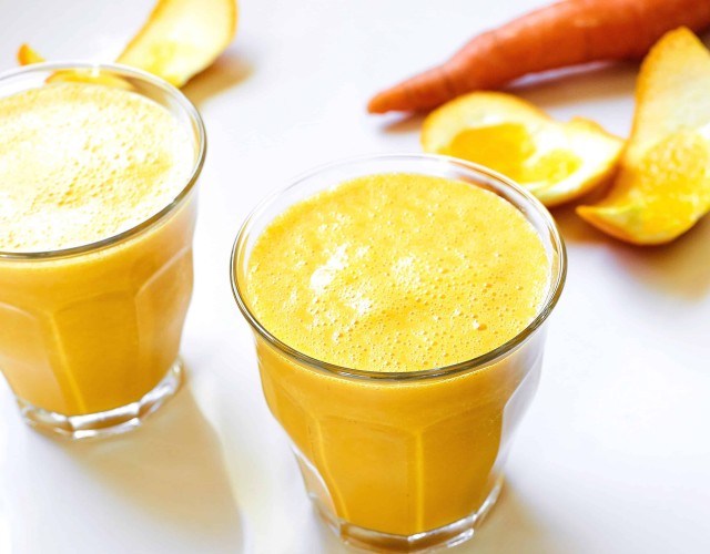 Carrot, Mandarin, and Cayenne Smoothie