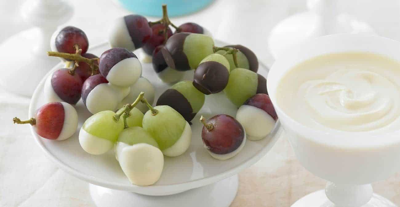 Chocolate-Dipped Fresh Grapes