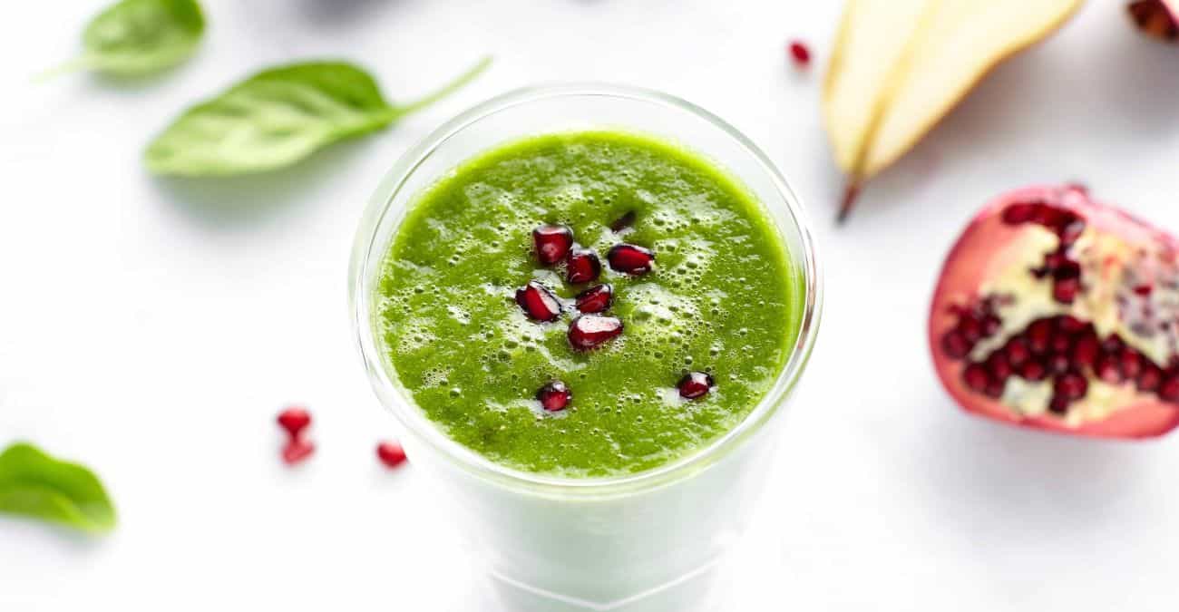 Pear and Pomegranate Green Smoothie